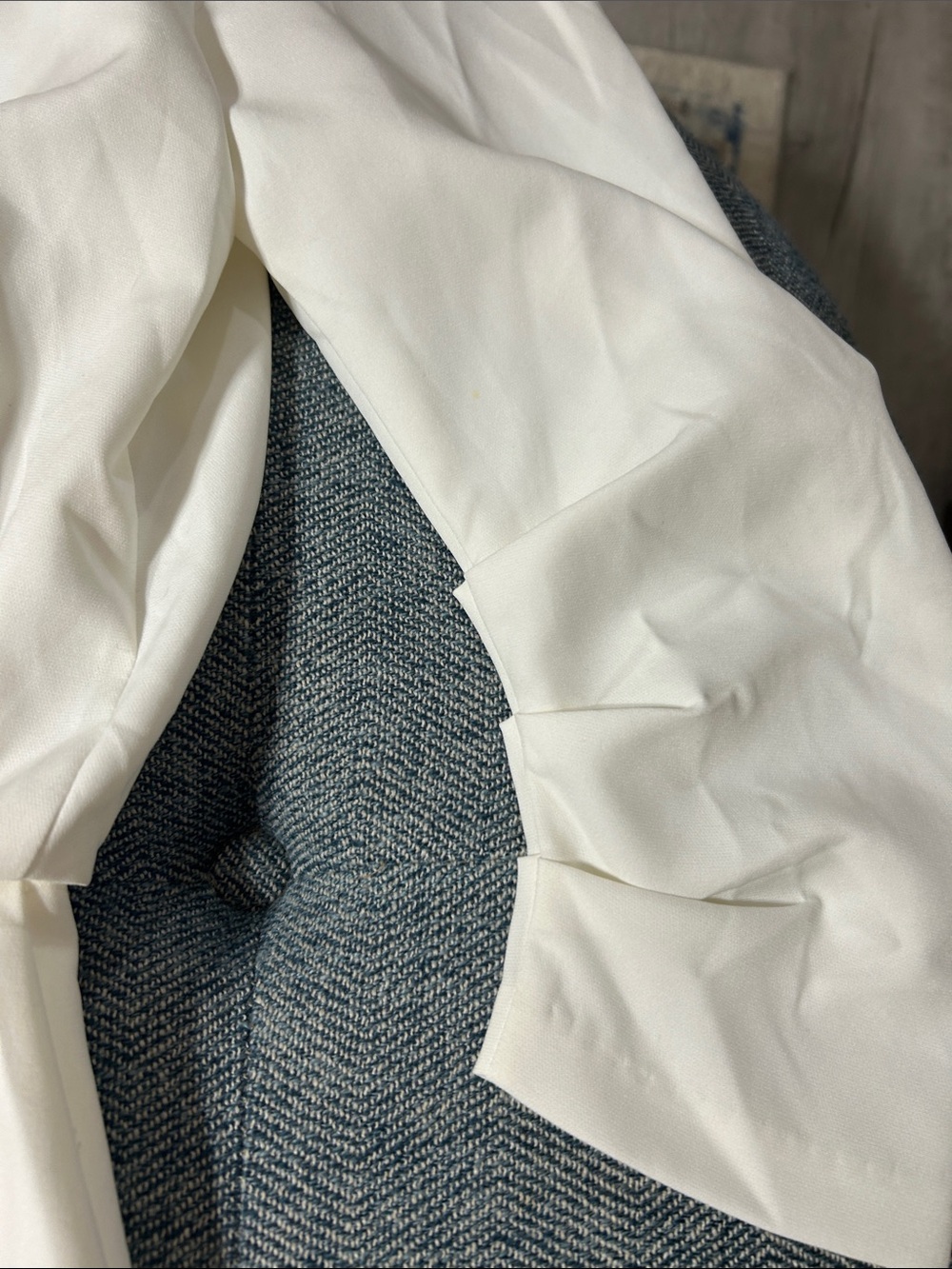 DO+BE Off-Shoulder Ivory Ruffle Cocktail Dress - Picture 7 of 7